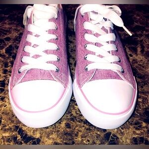 Low top Canvas Sneaker shoes Women’s Size 9 Woven Canvas Epic Step Athletic pink